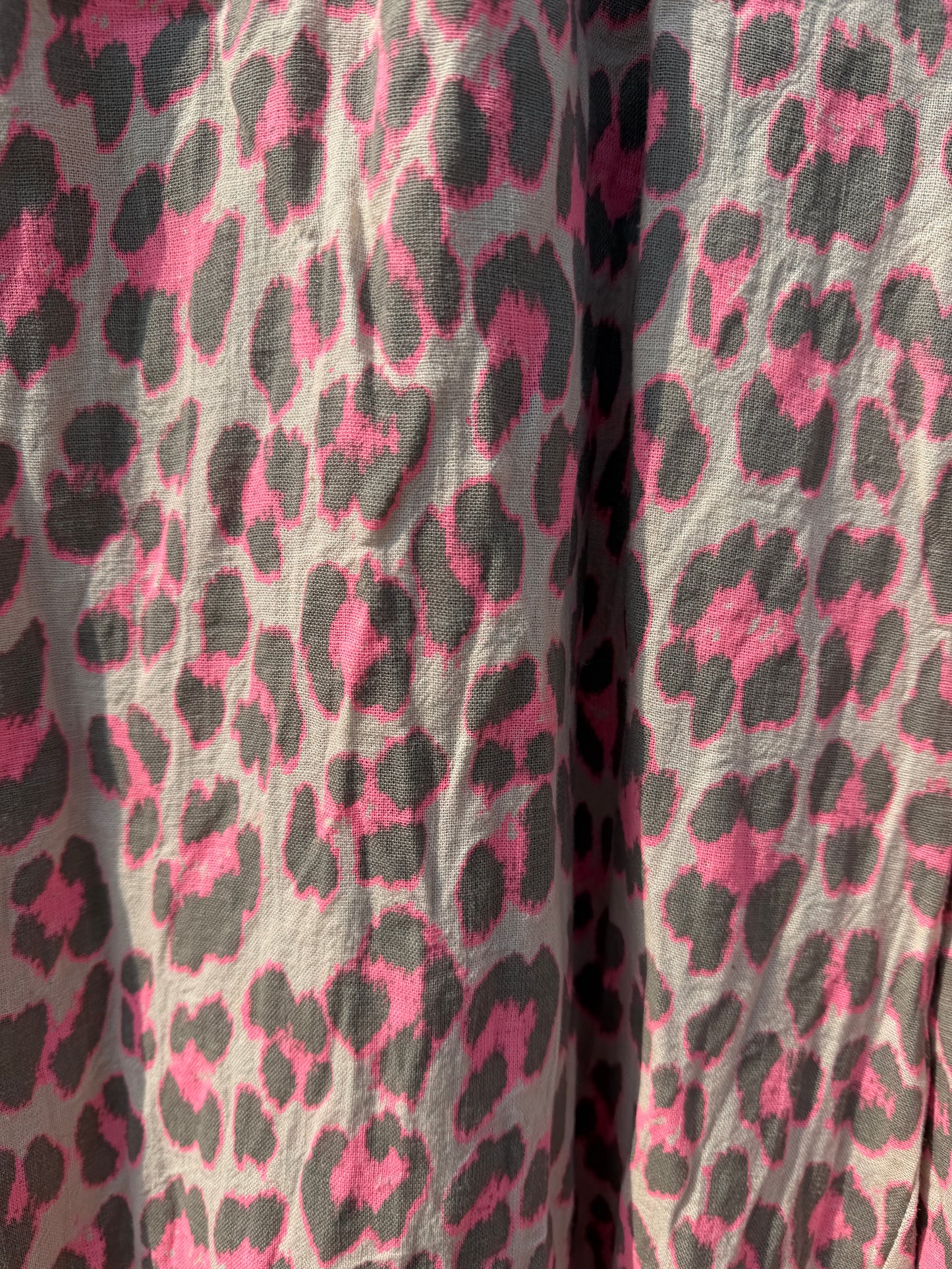 Weite Hose Leo Print grau