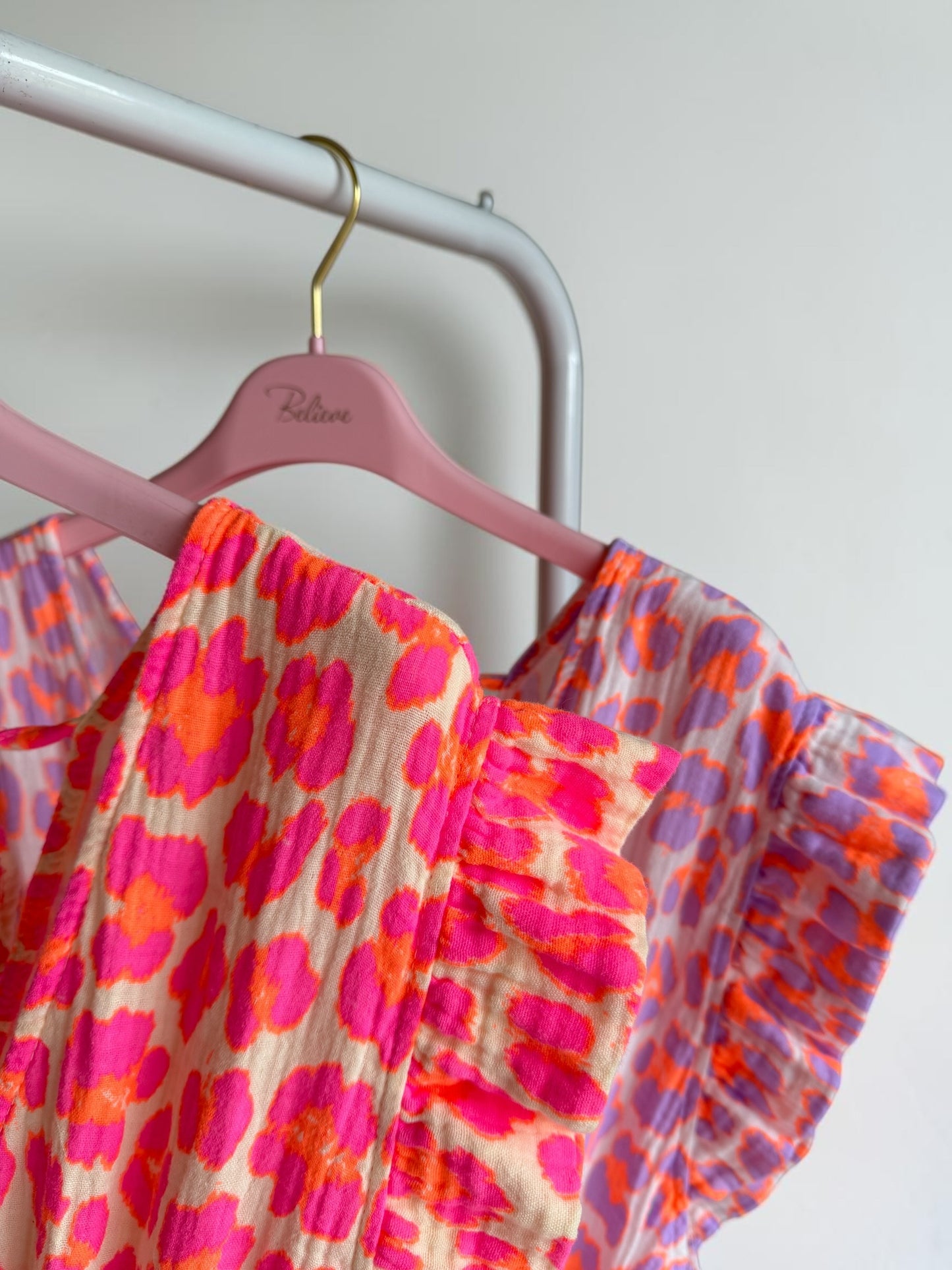 Damen Leo Maxikleid – Luftiges Sommerkleid mit Leoparden-Muster aus Baumwolle