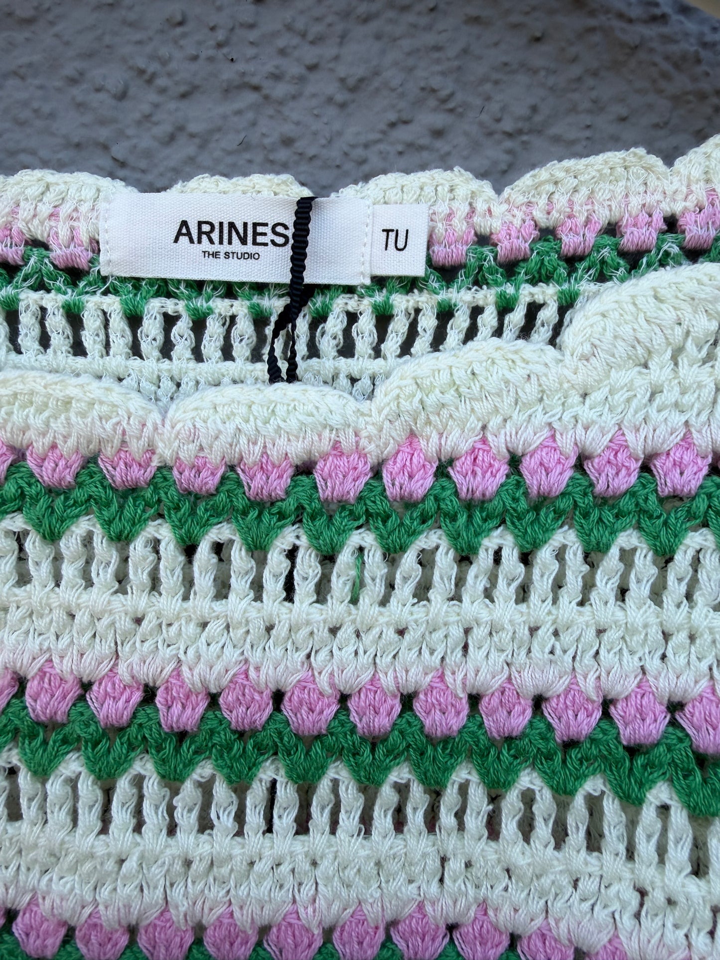 Gestreifter Häkelpullover im Boho Style