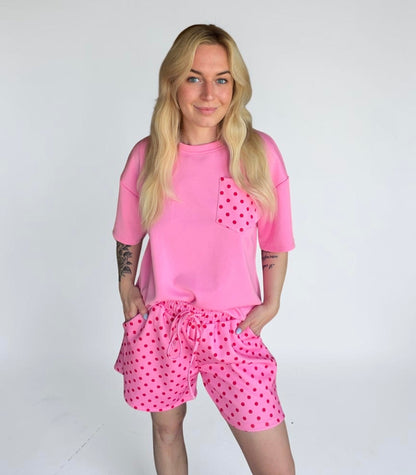 Verspieltes Polka-Dot Lounge-Set „Sweet Dots“ – Knalliges Pink