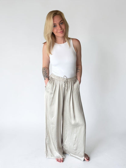 Satin-Look Wide Leg Hose mit Taschen - 100% Viskose