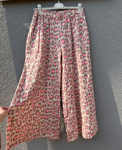 Weite Hose Leo Print grau