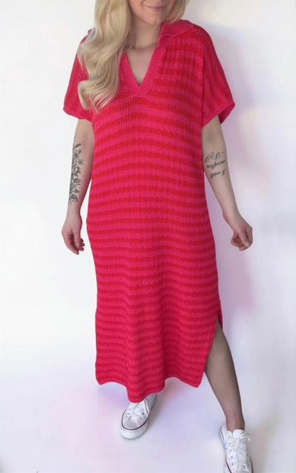 Sommerliches Strickkleid mit Streifen pink