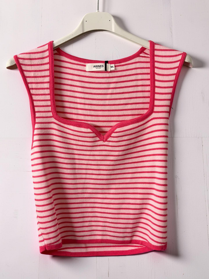 Gestreiftes Crop Top in Rosa/Weiß, sommerlich und figurbetont
