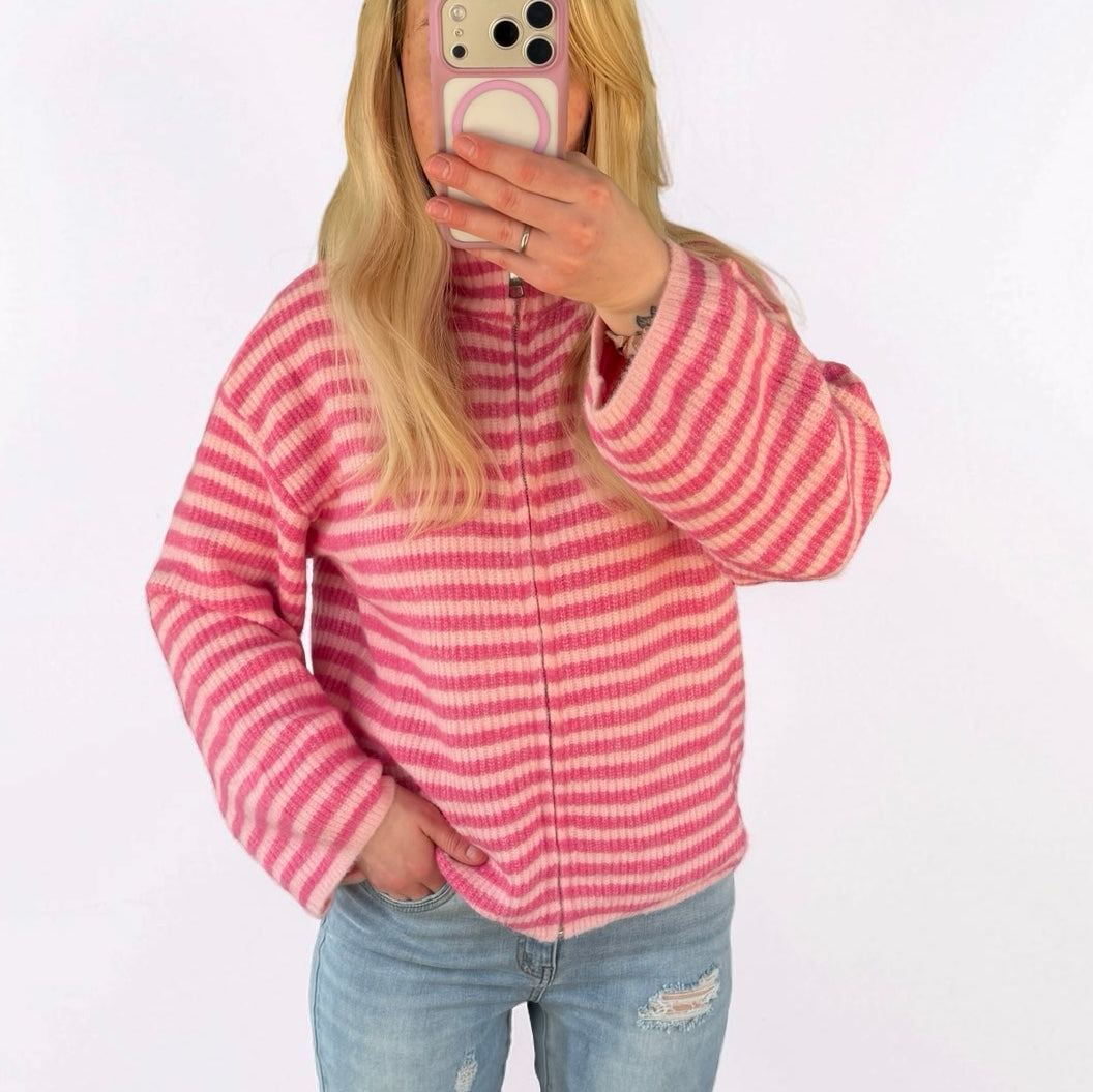 Pink gestreifter Zip-Cardigan – Cozy Chic Strickjacke mit Reißverschluss