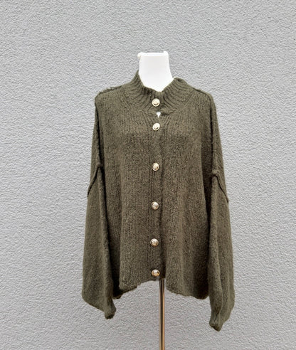 Oversize Cardigan mit Knöpfen dunkelgrün - Feinraummode