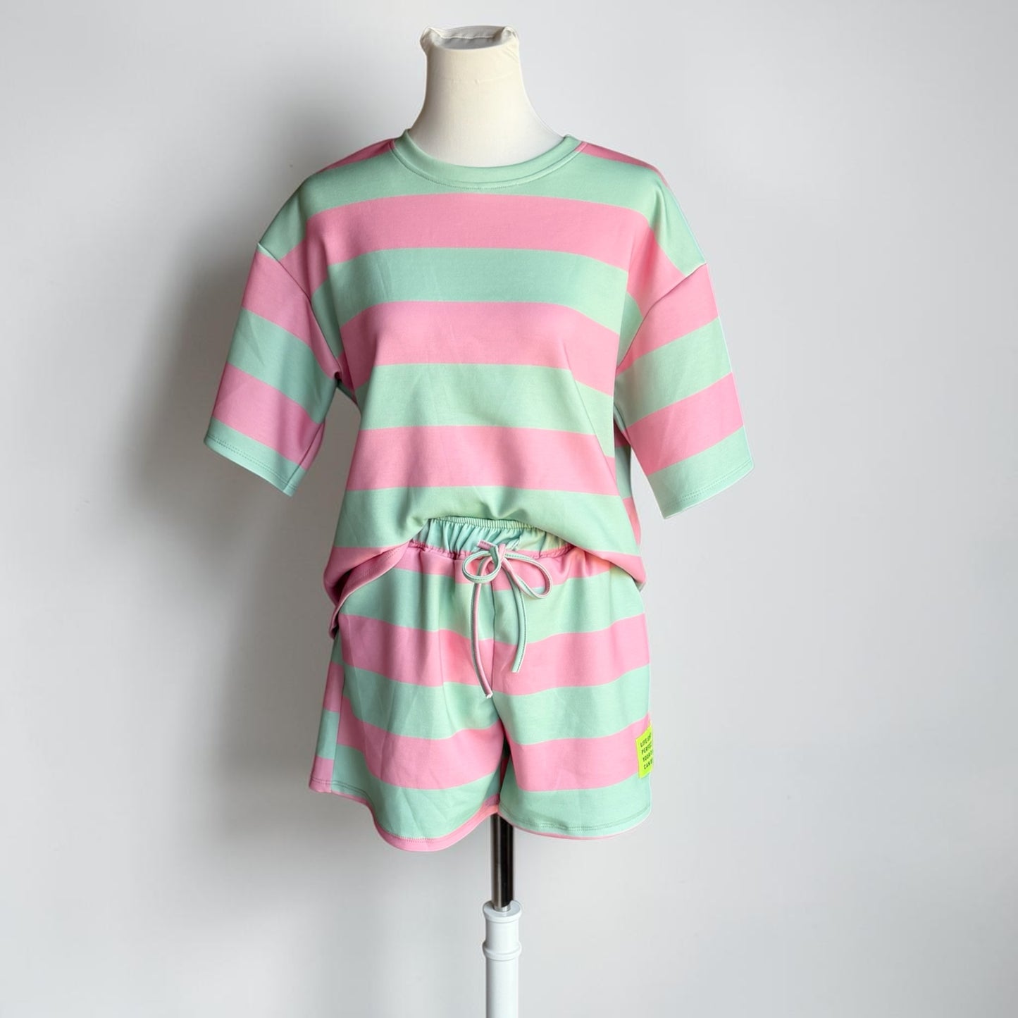 Kurzes Oversized Lounge-Set „Summer Stripes“