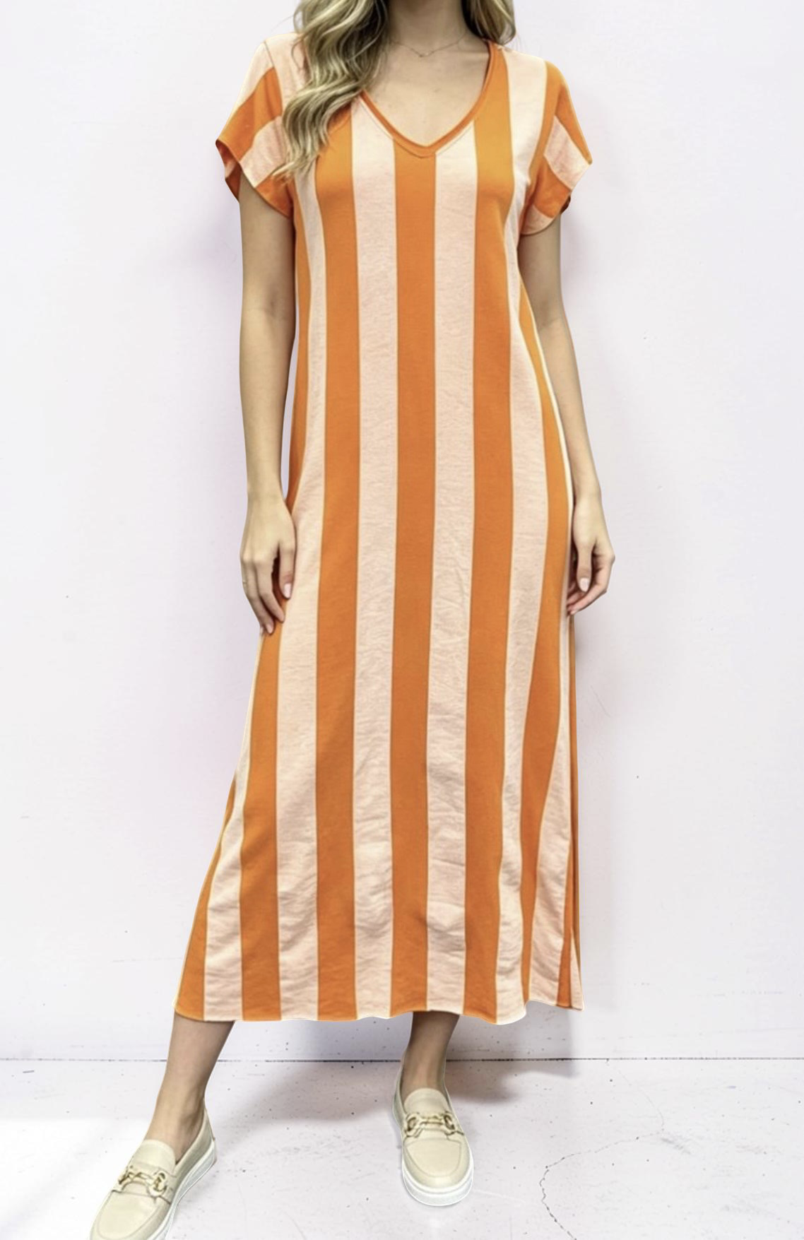 Luftiges Maxikleid mit Blockstreifen in Orange & Beige