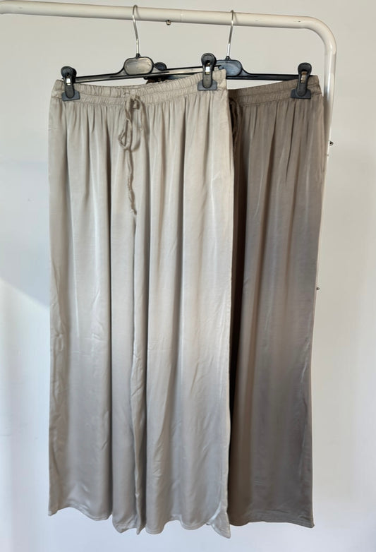 Satin-Look Wide Leg Hose mit Taschen - 100% Viskose