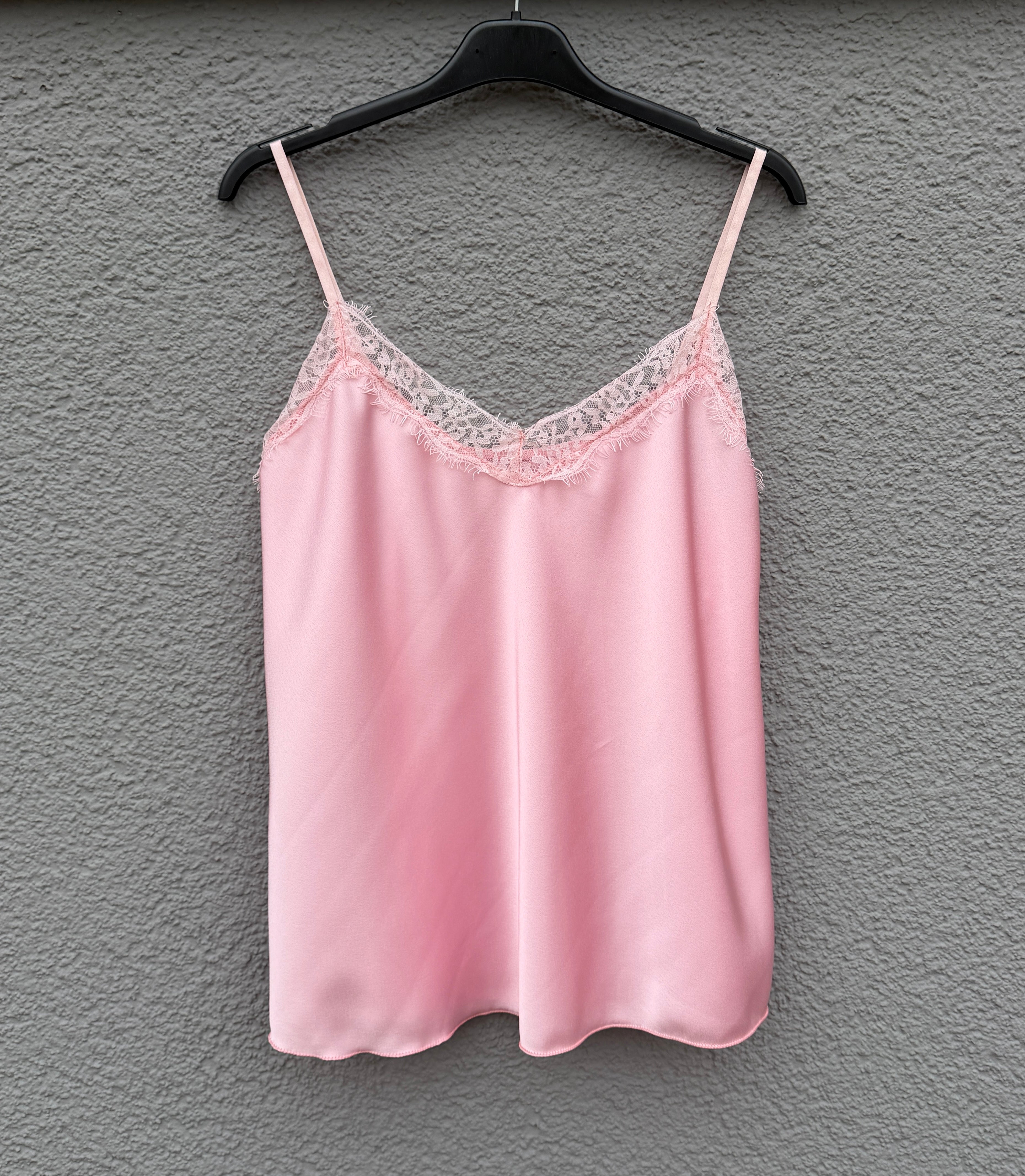 Feinraummode Spitzentop Jasmin in zarter Spitze, ärmelloses Damen-Top mit verführerischer Blumenmuster, Nahaufnahme