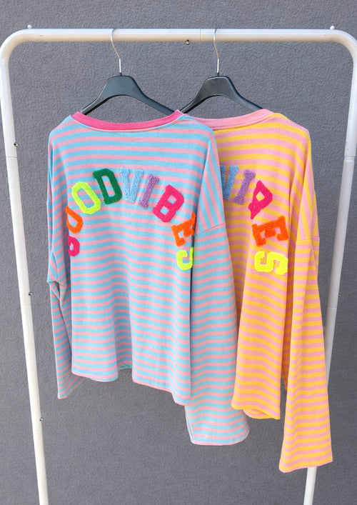 Feinraummode Good Vibes Streifen-Longsleeve in Schwarz und Weiß, langärmliges Oberteil mit Streifenmuster, bequem und stylisch