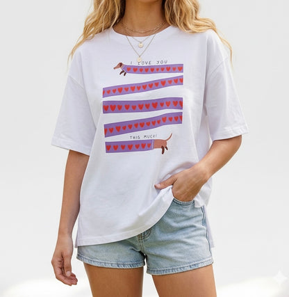 Weißes T-Shirt mit Dackelprint & Herzen