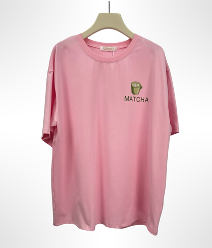 Rosa Matcha T-Shirt – Oversized Shirt mit Print
