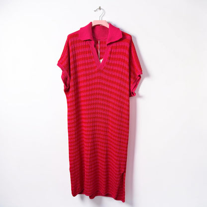 Sommerliches Strickkleid mit Streifen pink