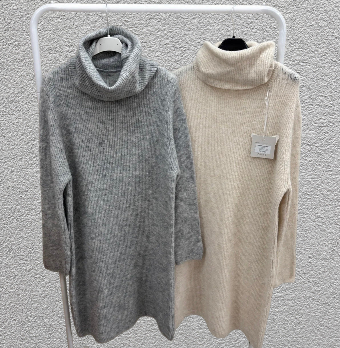 Strickkleid Kragen - Feinraummode