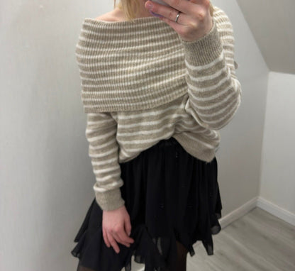 Off Shoulder Pullover Streifen - Feinraummode